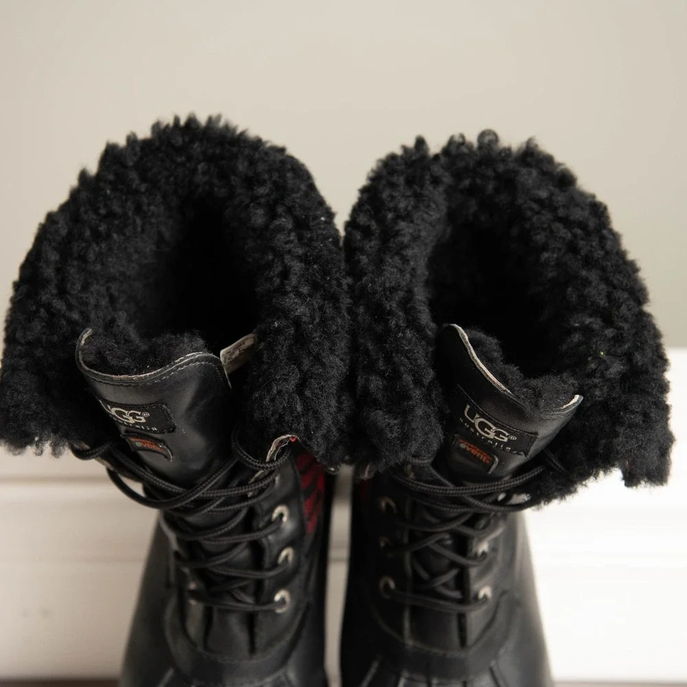 UGG Butte Buffalo Plaid Winter Boots Mens 12 Sheepskin Red CabinCore Rugged Warm